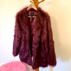 🍷Burgandy Faux Fur Coat🍷